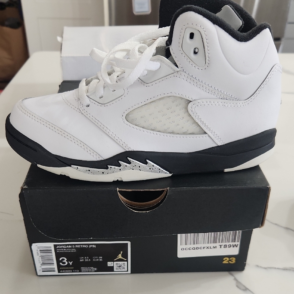 Jordan Kids' Retro 5 White Black Sneakers